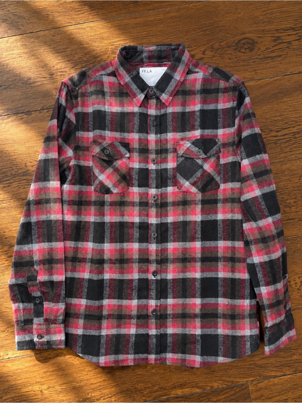 Five Four Los Angeles Red and Black Plaid Button-Down Shirt Sz L